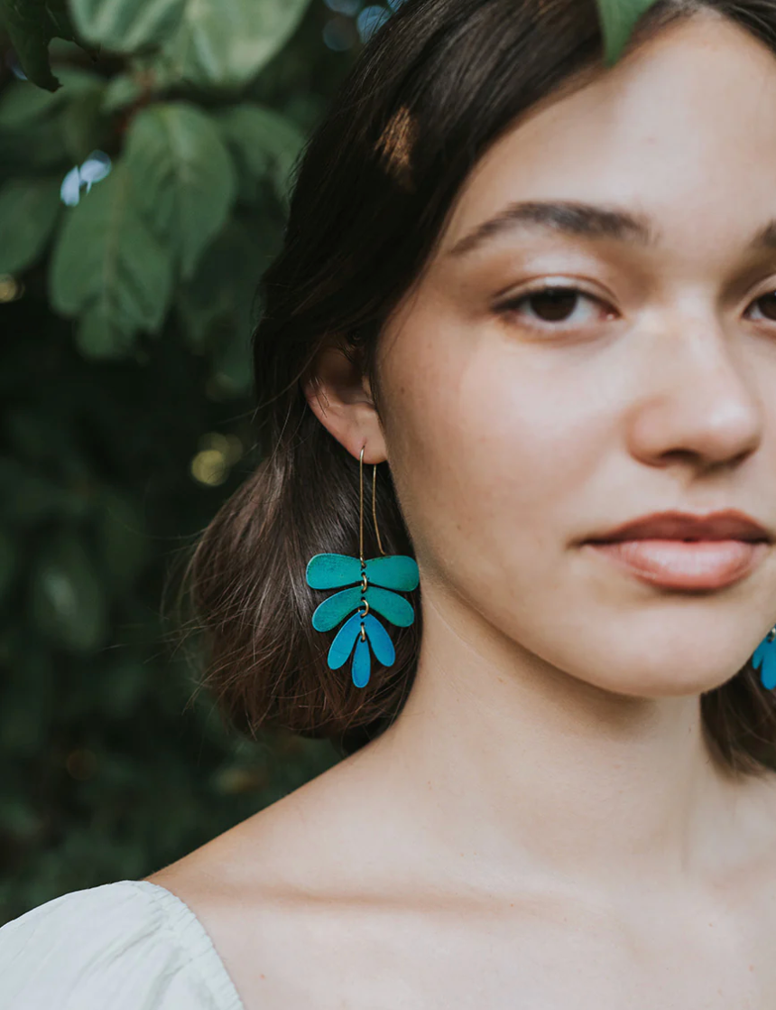 Leaf shape earrings - The FAIR Trade Store