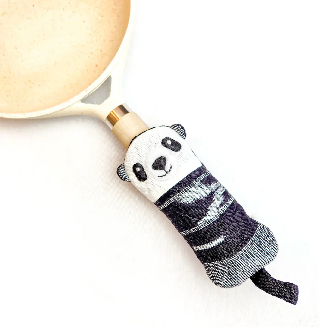 Panda Skillet Handle Holder