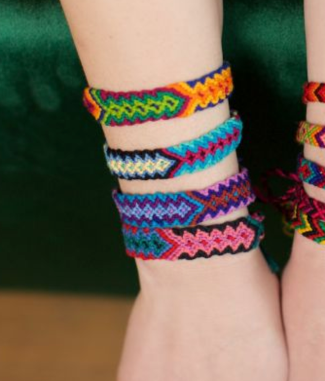 Wide friendship bracelet patterns online
